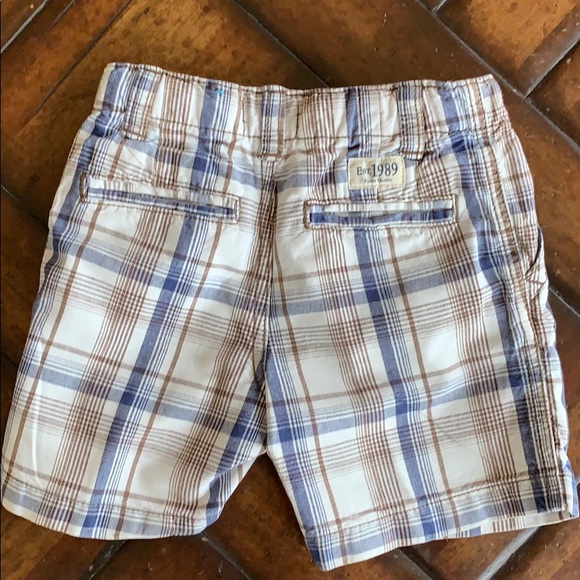 Lot of boys shorts 2 pair 2T - Picture 3 of 5